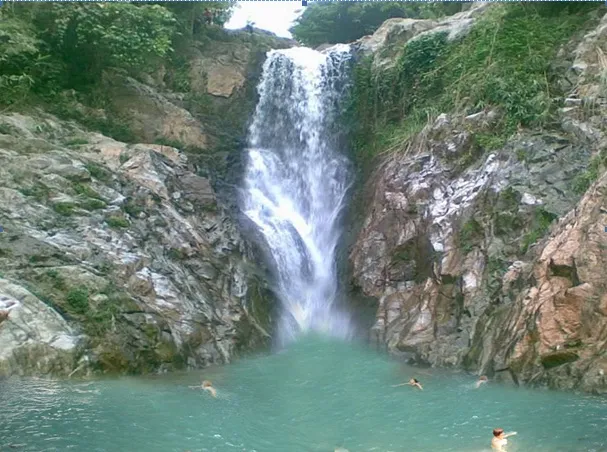 Khuon Tat Waterfall.