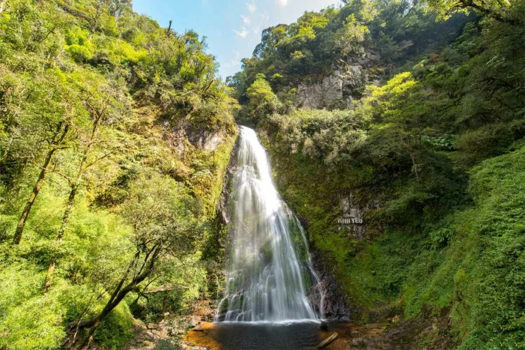 Love Waterfall in Sapa with romantic scenery