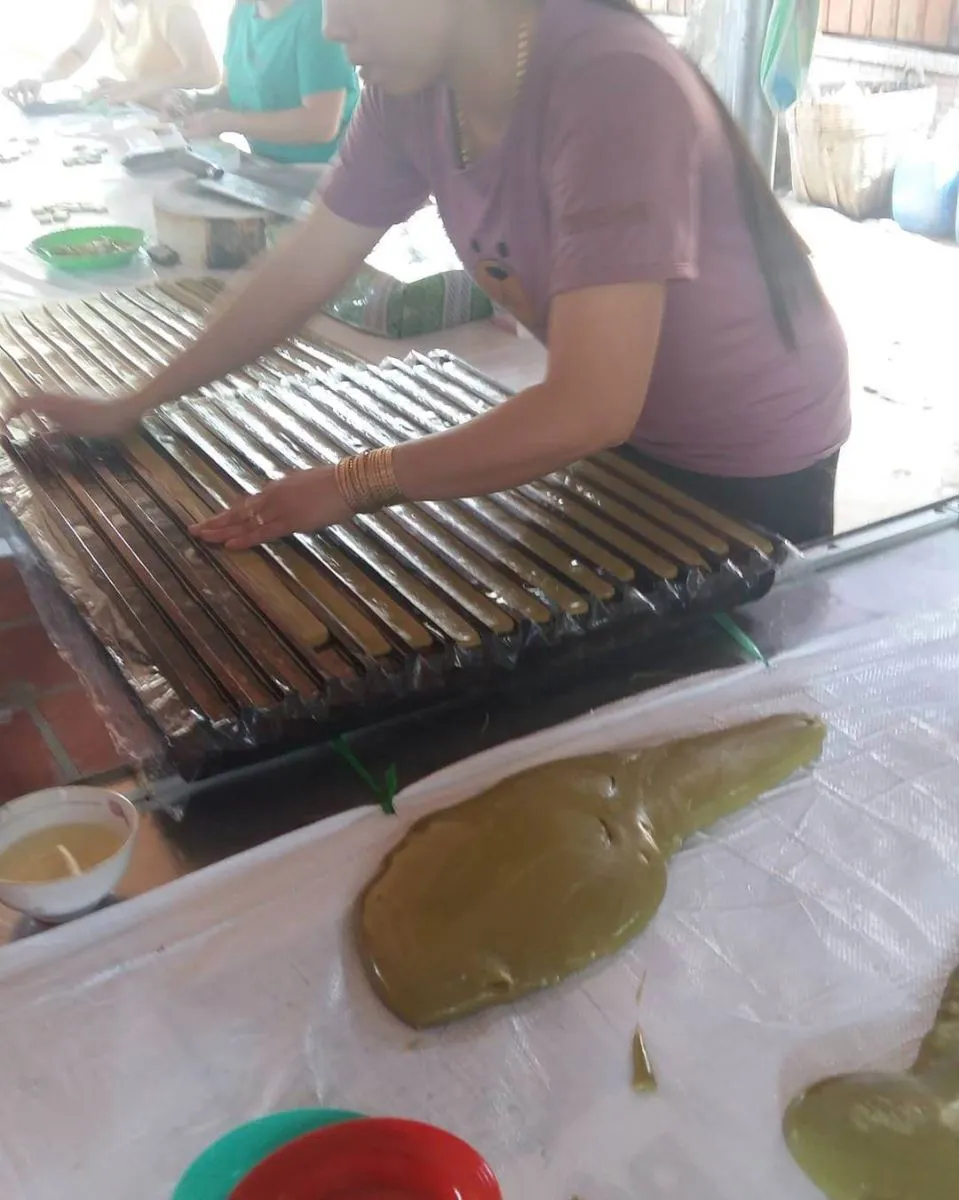 Visiting a famous coconut candy factory
