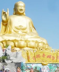 Visiting Thac Vang Pagoda at Nui Coc Lake