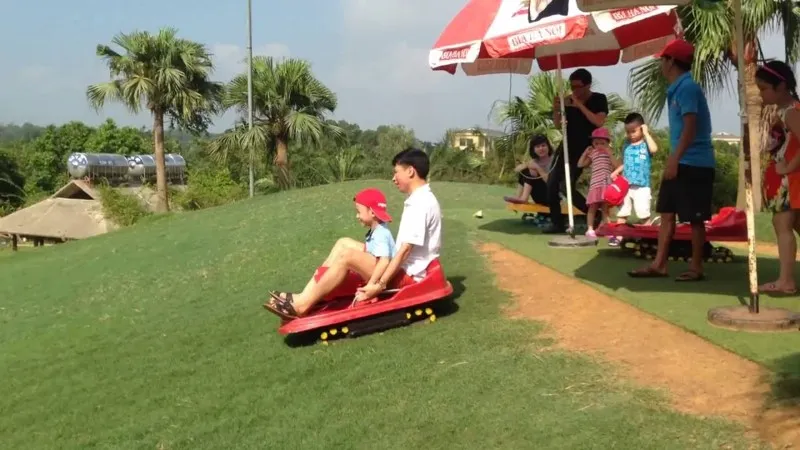 Thao Vien Resort with grass slide and outdoor activities