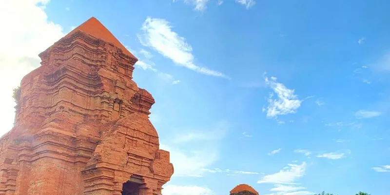 Poshanu Cham Towers, ancient Cham architectural relics.