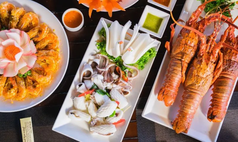 Enjoying fresh seafood at Hai Tien Beach