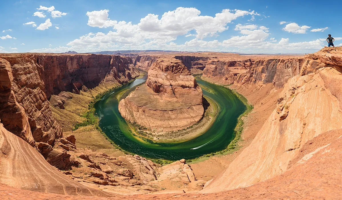 Panoramic view of Bryce Canyon, Utah, with hoodoos.