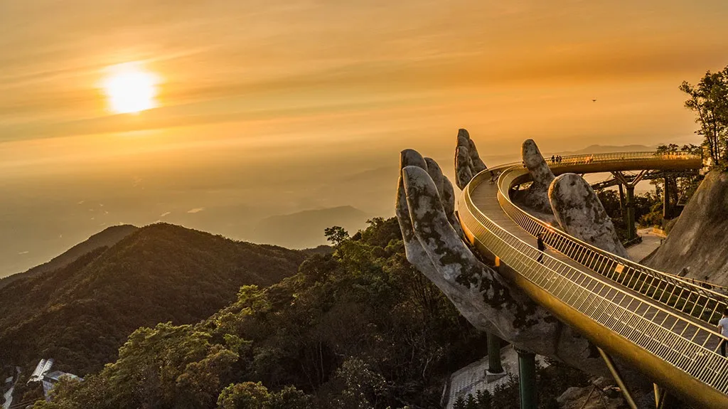 Toàn cảnh khu du lịch Bà Nà Hills