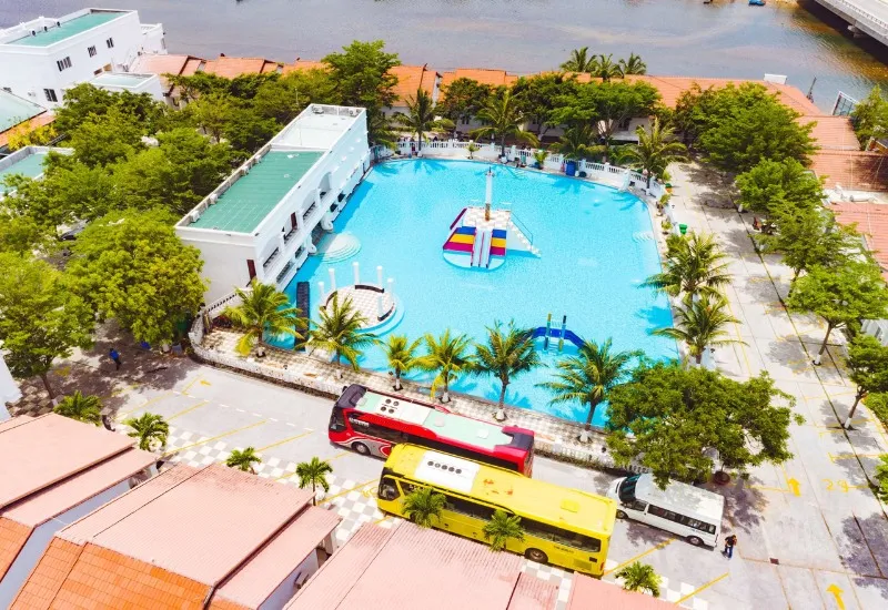 Toàn cảnh khu resort xa hoa view biển Vĩnh Hy