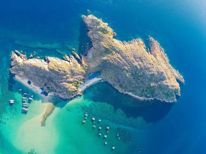 Panoramic view of the beauty of Hon Kho from above