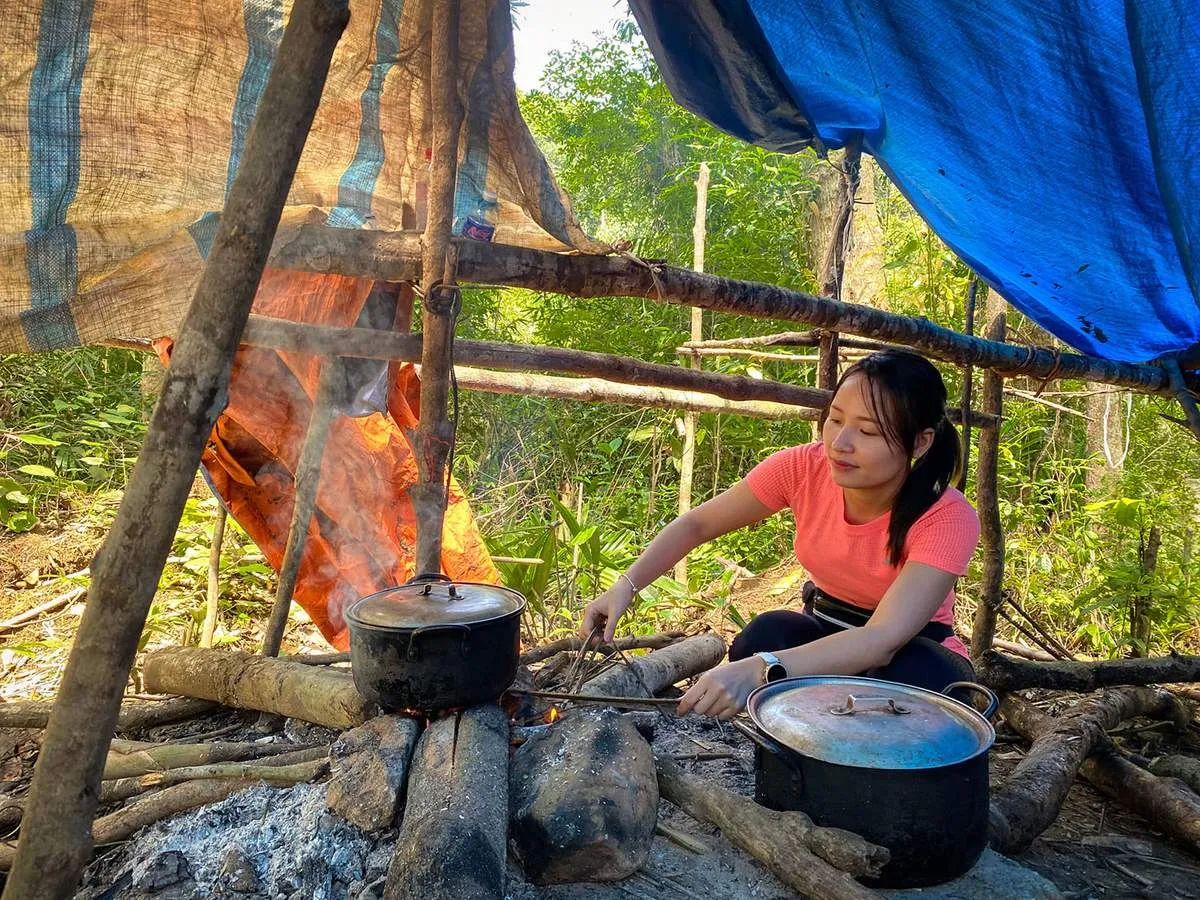 Camping in the heart of Kon Chu Rang forest, immersing yourself in pristine nature