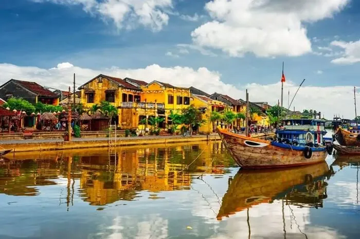 Boat trip experience to Kim Bong Carpentry Village on Thu Bon River