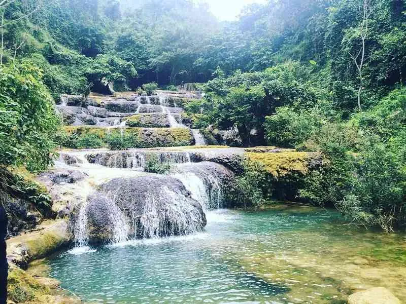 Vẻ đẹp hoang sơ của thác Hiêu Pù Luông góp phần tạo nên sức hút đặc biệt của vùng đất này.
