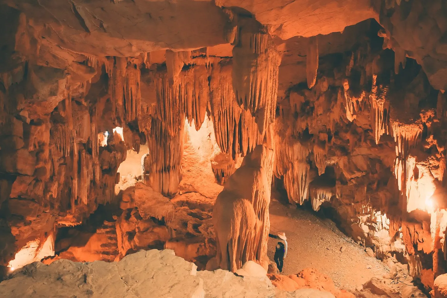 The magnificent and majestic beauty of Vai Gioi Cave with a shimmering and magical stalactite system