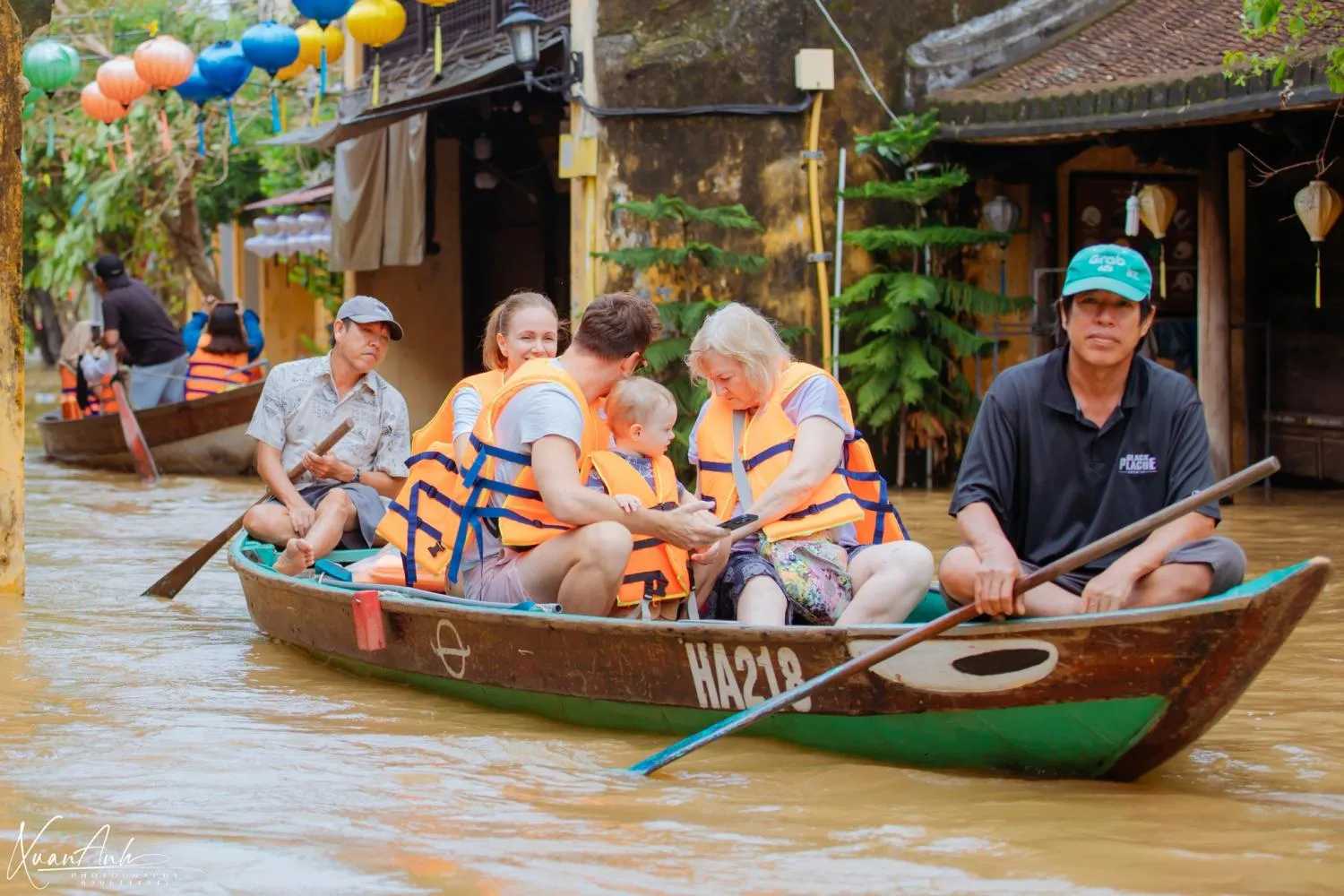 British tourist couple having an unforgettable experience in Hoi An flood season