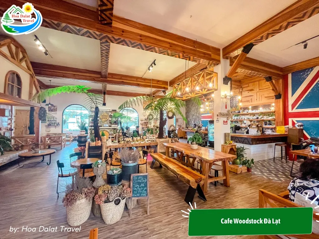 Woodstock has an airy space with wooden chairs in the style of West Texas in the US