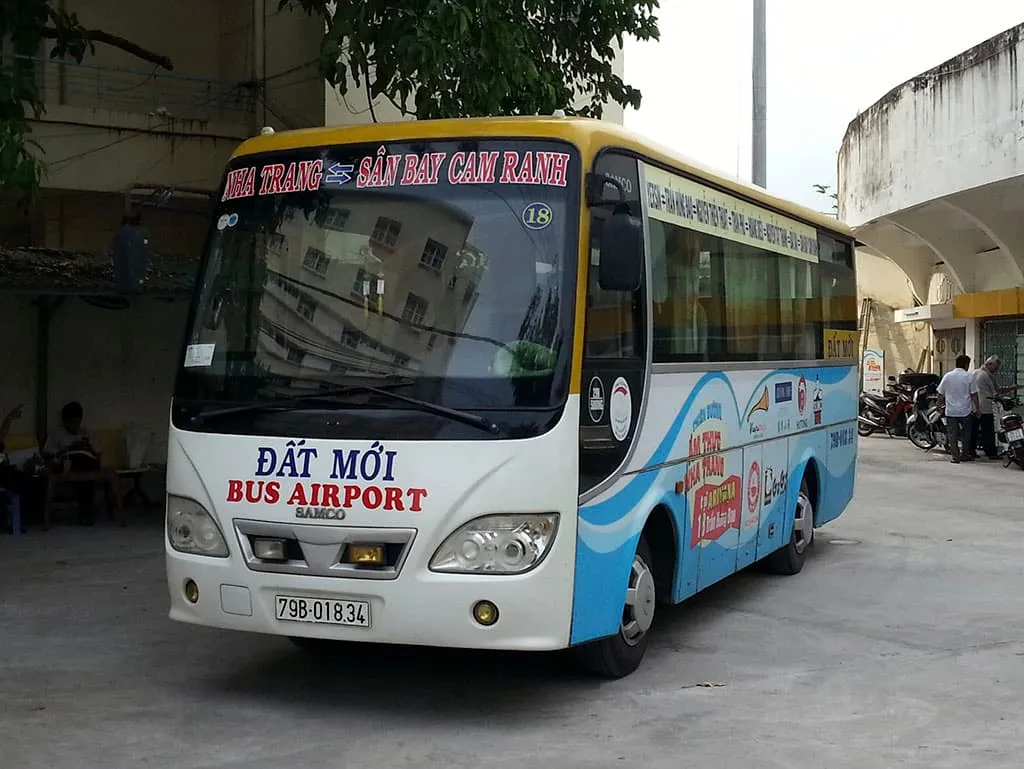 Xe buýt sân bay Cam Ranh
